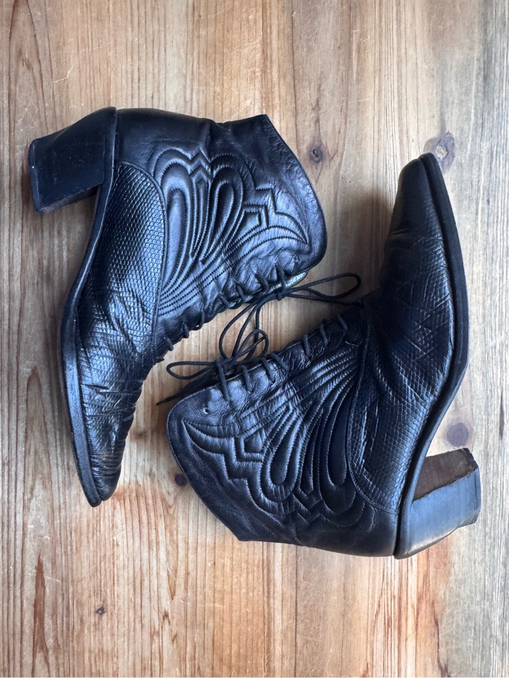 Via Spiga Vintage Black Leather Western Lace Up Cowboy Boots Size 7